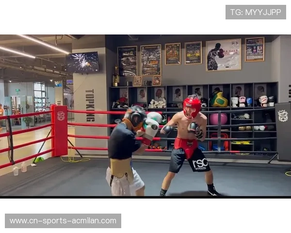 拳击赛开局 10 秒一拳定胜负，观众还没坐稳