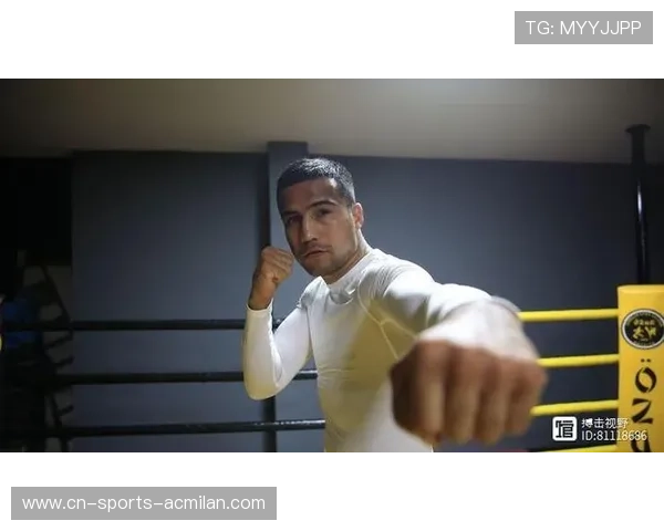 吉亚索夫在公开课中展示高频动作 吉亚索夫在公开课中展示高频动作