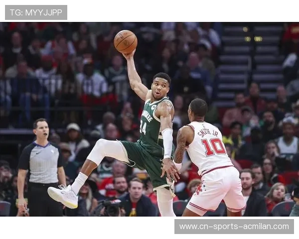 字母哥禁区补扣得分，雄鹿主场力擒热火队